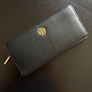 Tory Burch Black Leather Zip Wallet with Gold Emblem